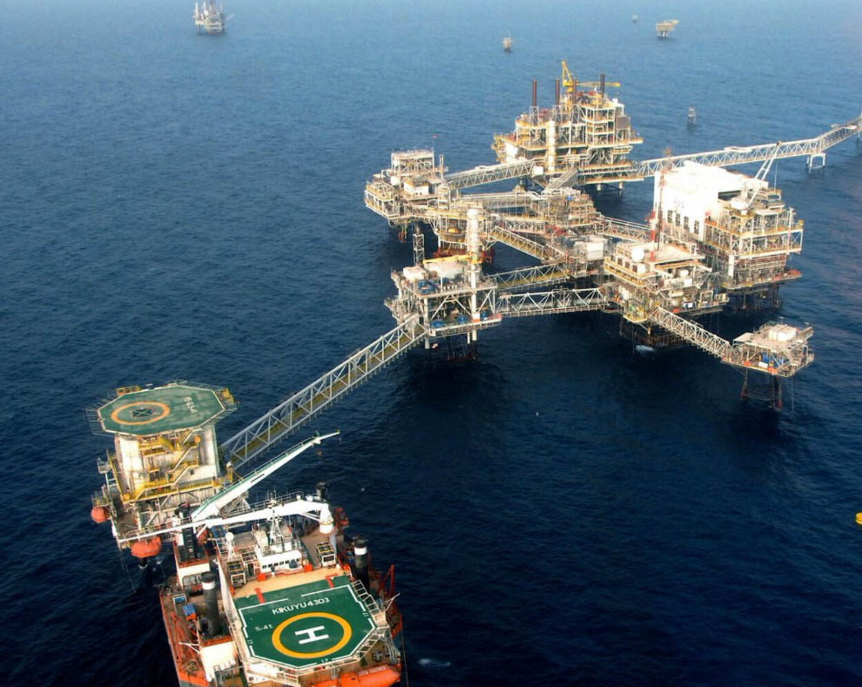 Omorât în bătaie pe o platformă petrolieră din Qatar