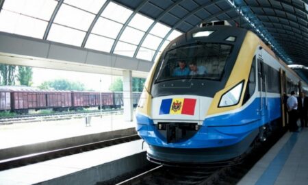 Trenul „Chișinău – București” va circula în fiecare zi. Din ce dată și care sunt noile prețuri anunțate