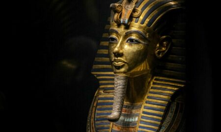A fost creată cea mai realistă reconstrucție a aspectului faraonului Tutankhamon. Artistul l-a sculptat și pe prințul Philip