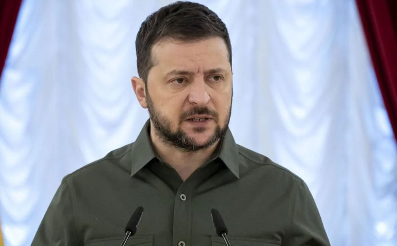 Zelenski a retras cetățenia lui Viktor Medvedciuk și altor trei politicieni din opoziție