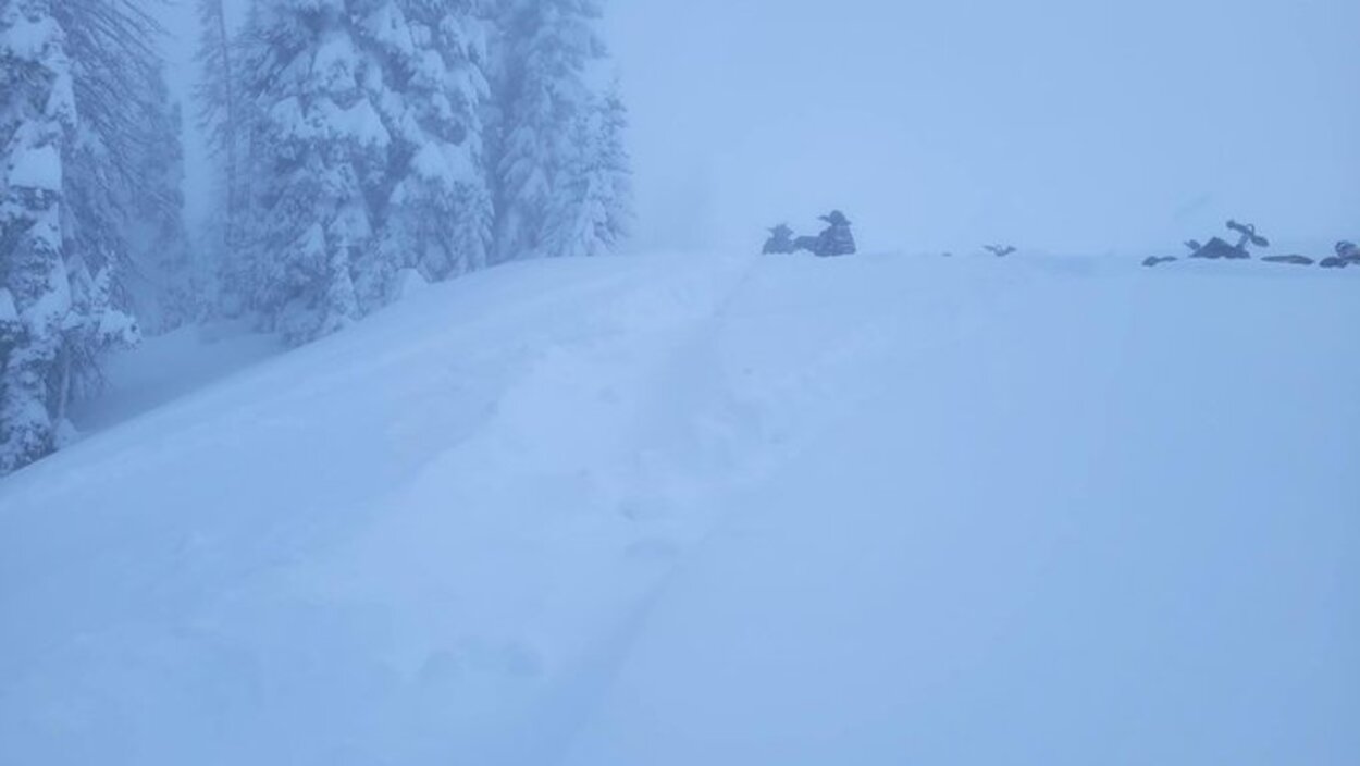 Un campion profesionist la pilotaj de raliuri a murit într-un accident de snowmobil