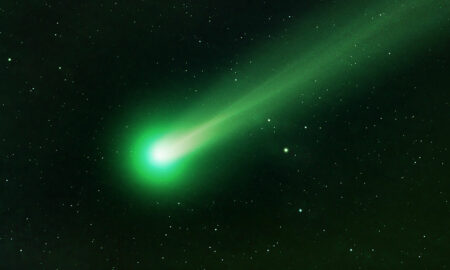 Nu ratați „Cometa Verde” care își face PRIMA apariție după 50.000 de ani! Ce spun astronomii