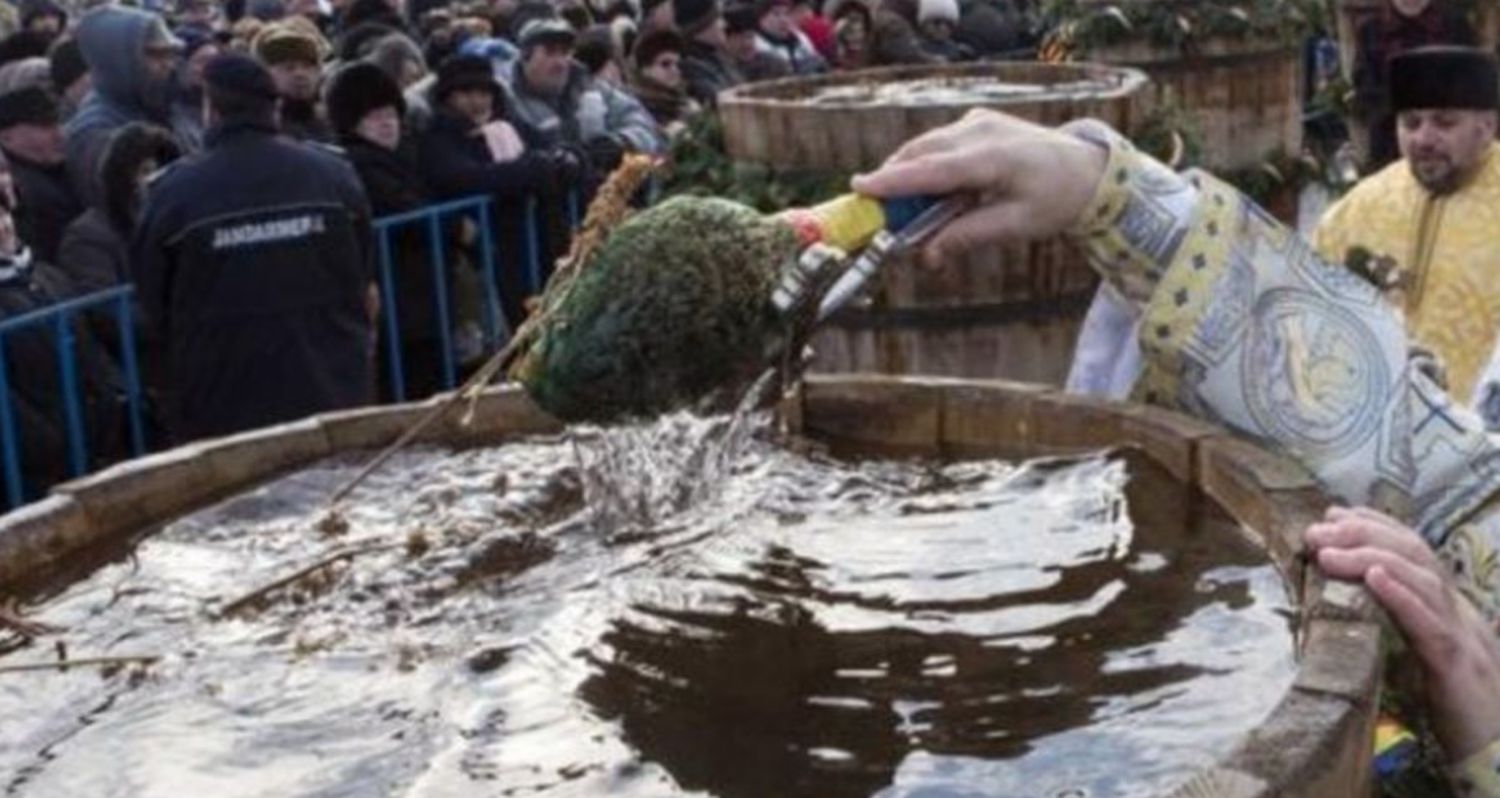 Patriarhia Română a anunțat programul pentru ziua de Bobotează. S-au pregătit 26.000 de litri de apă sfințită