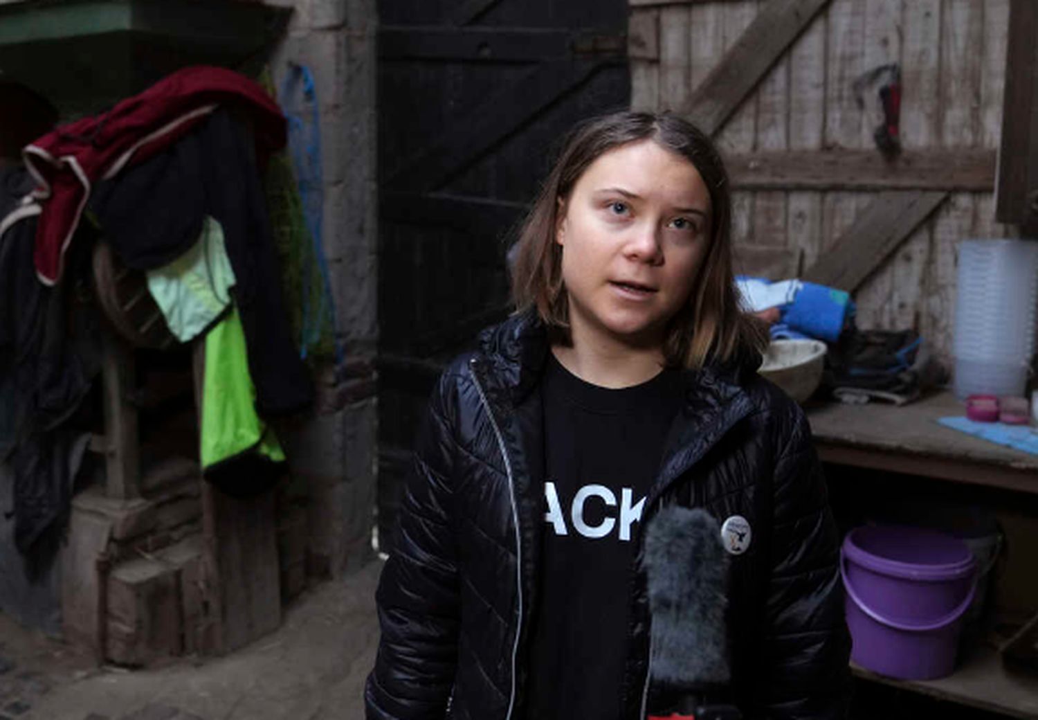 Internauții o pun pe Greta Thunberg la pământ. Și-a înscenat arestarea. Care să fi fost motivul