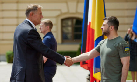 Fiecare cu ale lui. Iohannis vrea modificarea legii minorităţilor naţionale din Ucraina, Zelenski vrea armament