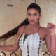 Kylie Jenner din clanul Kardashian dezvăluie numele și chipul băiețelului la peste 378 de milioane de urmăritori online