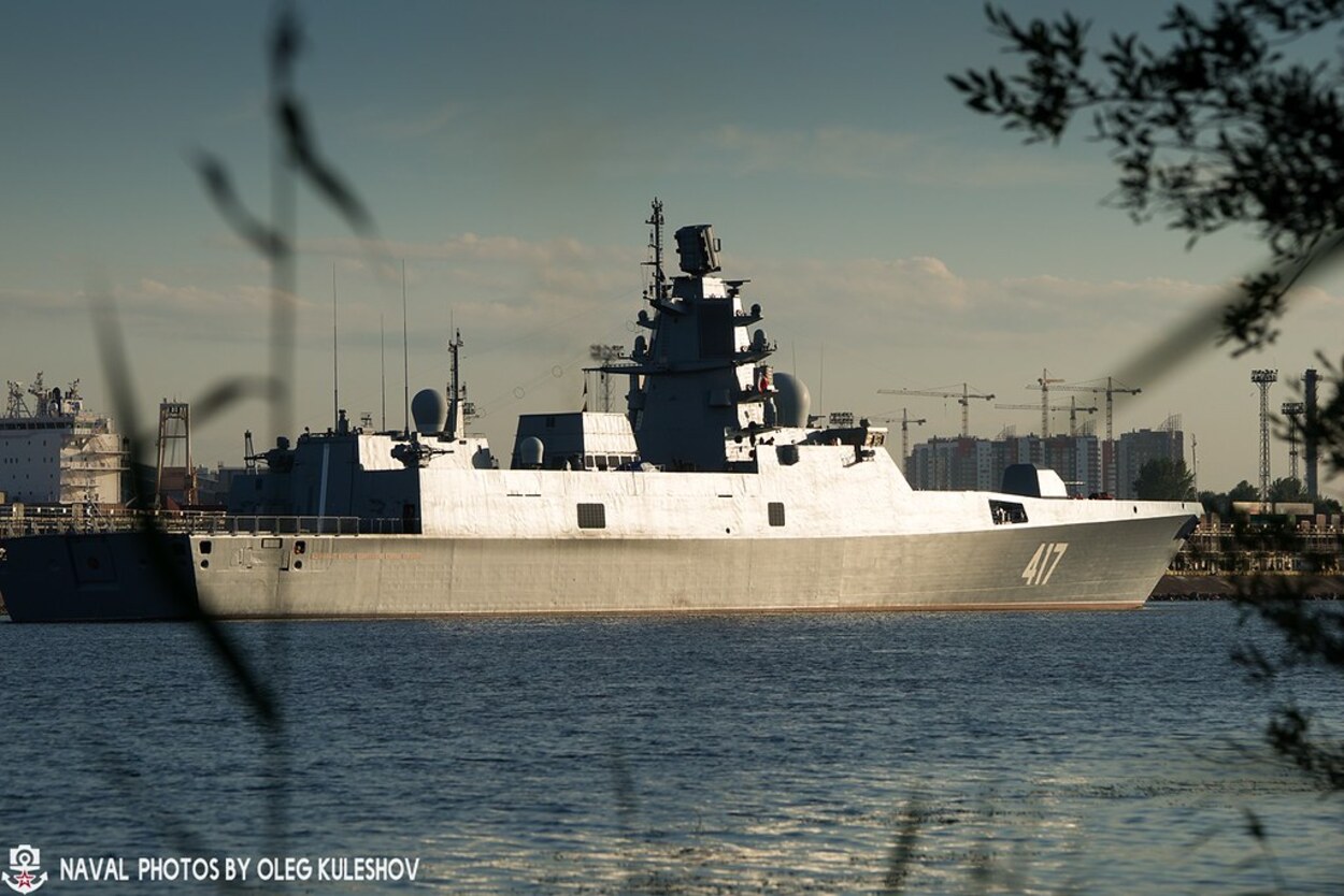 Nava de război a lui Putin, înarmată cu rachete hipersonice „de neoprit”, navighează spre SUA