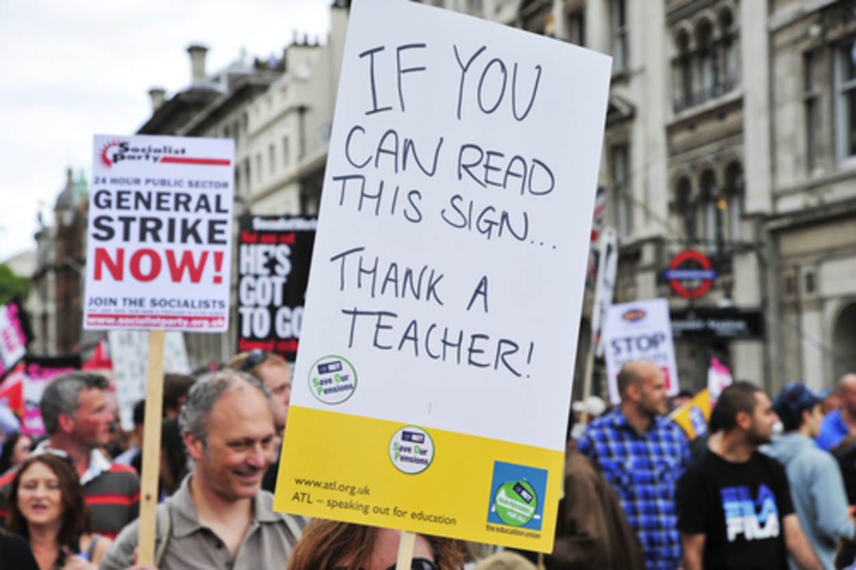 Profesorii au anunțat grevă în Anglia și Țara Galilor. Elevii vor intra în vacanță forțată