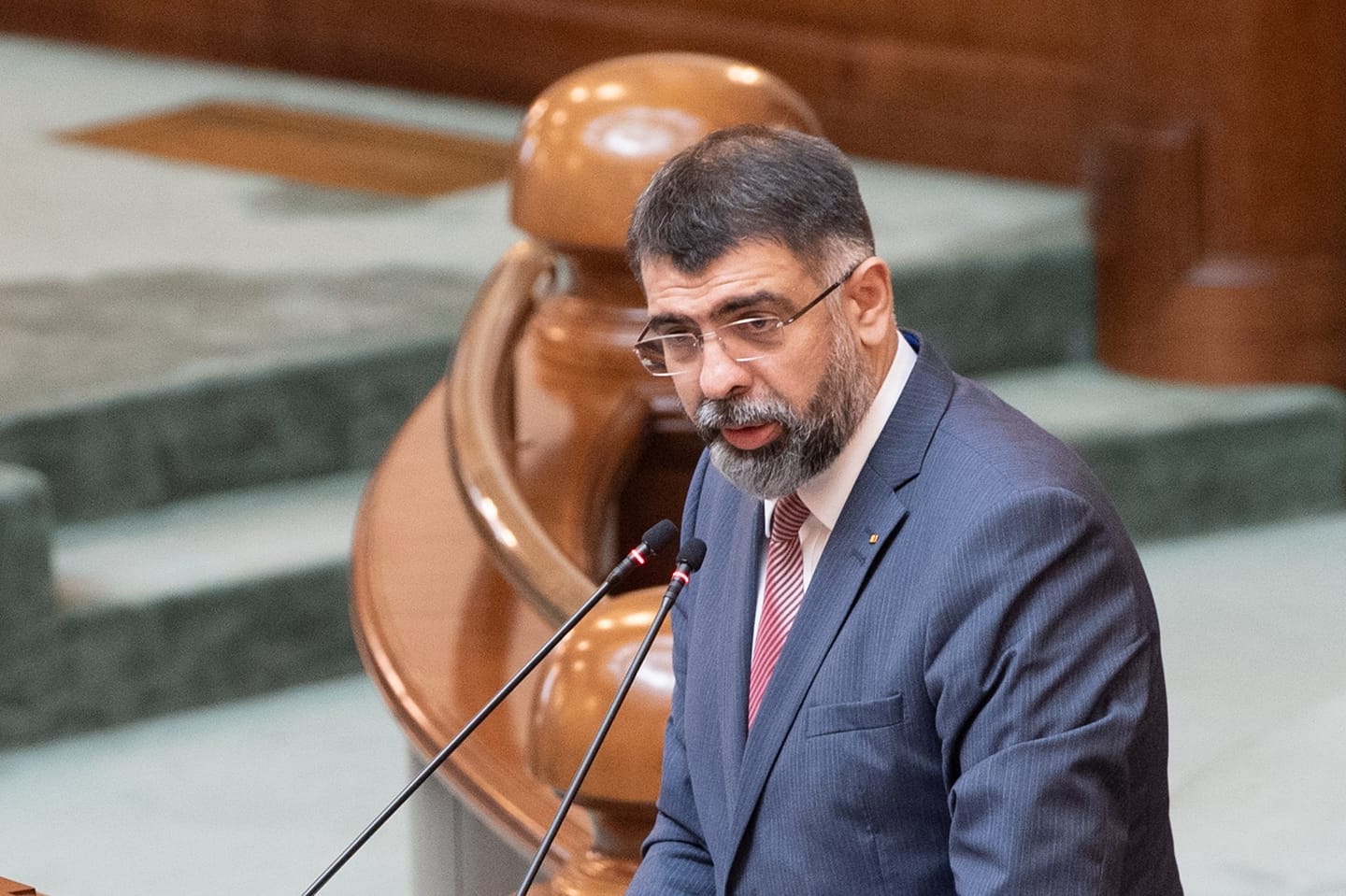 Parlamentar pe ambele maluri ale Prutului. Robert Cazanciuc vrea ca parlamentarii români să candideze și în Moldova