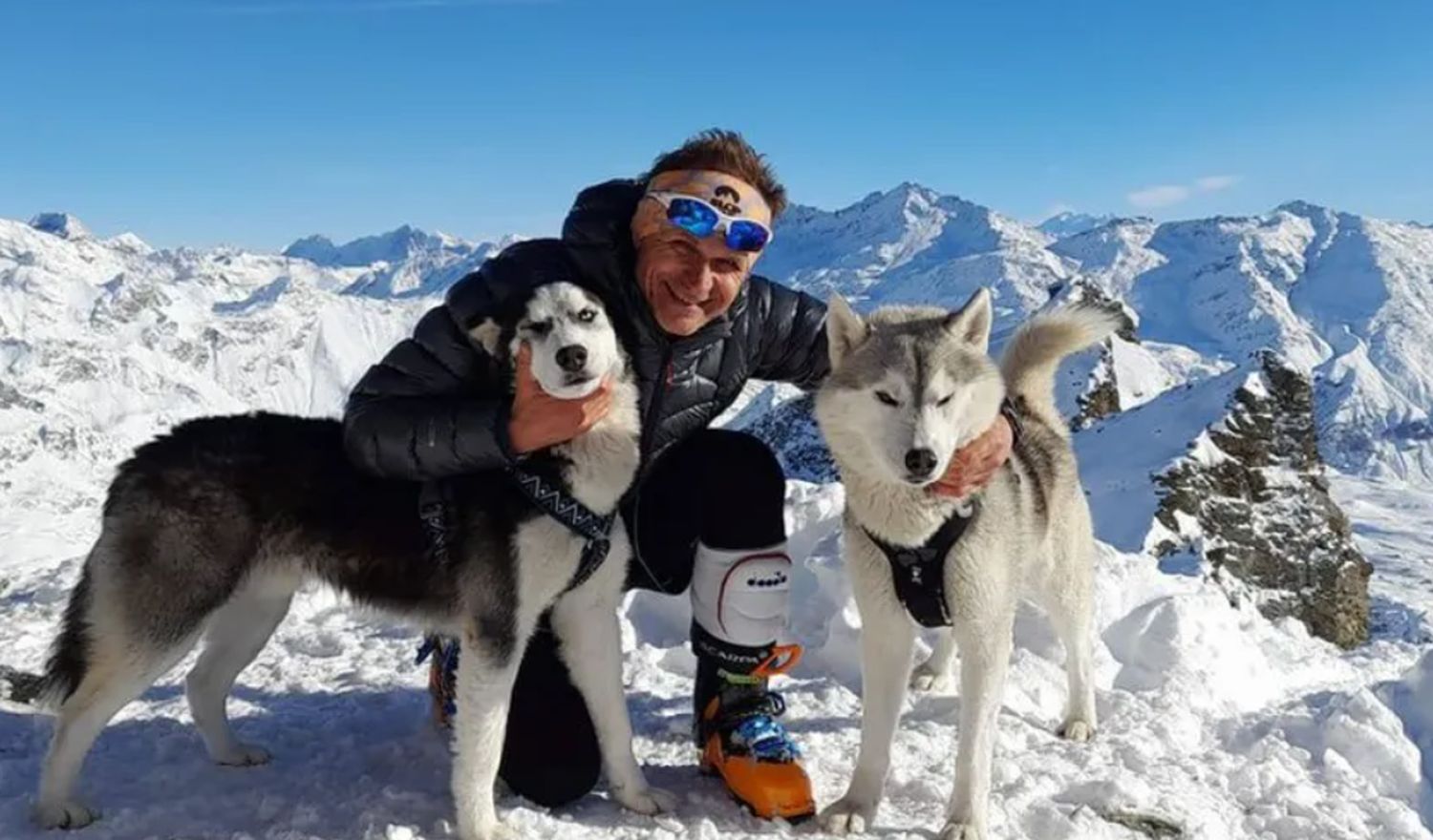 Un român, poreclit „Mister Rottweiler”, și-a dat viața pentru câinii pe care i-a iubit enorm. Povestea e tulburătoare