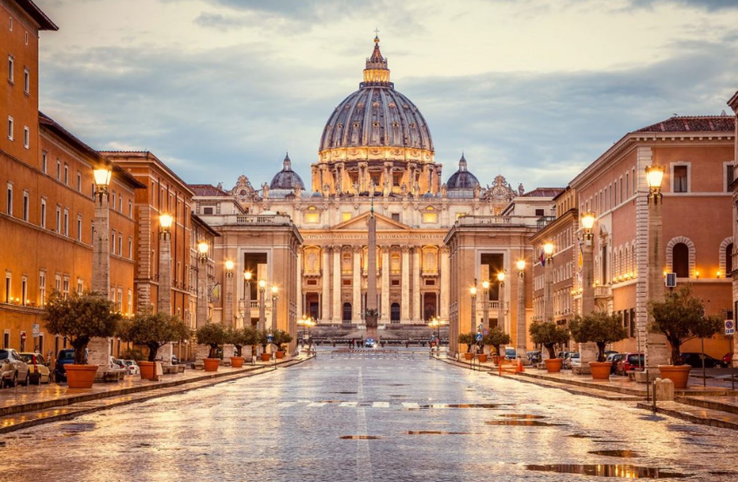 Anchetă fără precedent la Vatican. Se investighează orgia dintr-o catedrală al cărei paroh s-a spânzurat