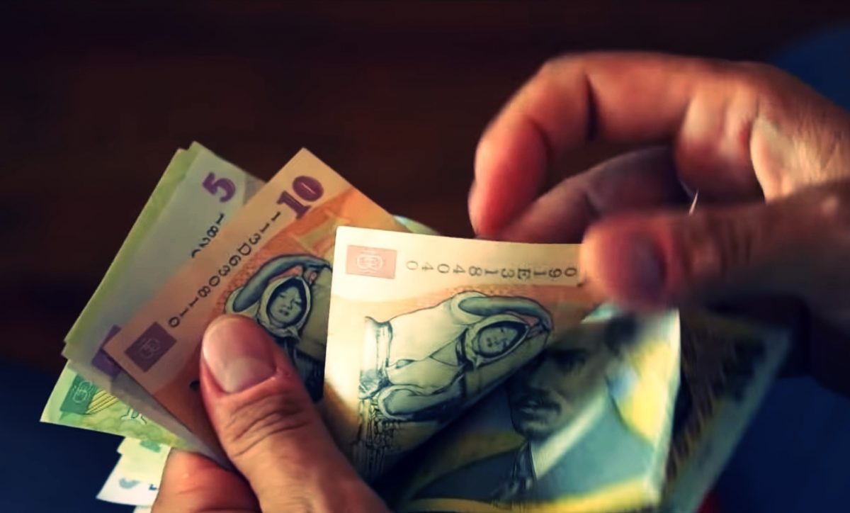 bani cash numerar sursă foto: economedia