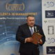 Mihai Daraban, președintele Camerei de Comerț și Industrie a României, primește premirul special pentru susținerea antreprenoriatului românesc (sursă foto: Christian Blancko)