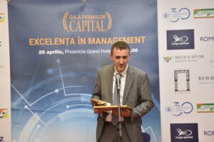 Ciprian Lazăr, director Romania Retail&Multichannel Superbet, pe scena Galei Capital „Excelență în Management”, Sursa foto Christian Blancko
