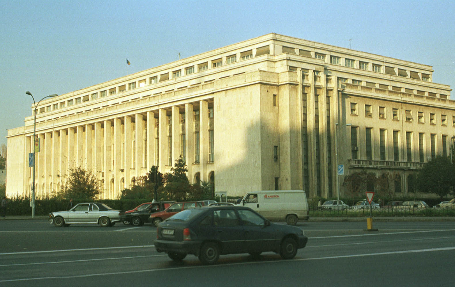 palatul Victoria; sursă foto:vivafm.ro