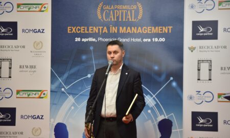 Cosmin Bradea, director general cargo-partner, pe scena Galei Capital „Excelență în Management”, Sursa foto Christian Blancko