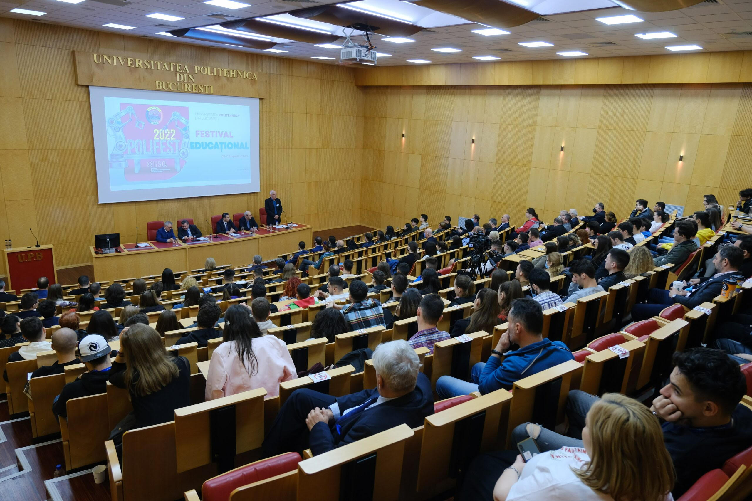 sursă foto: Universitatea din București