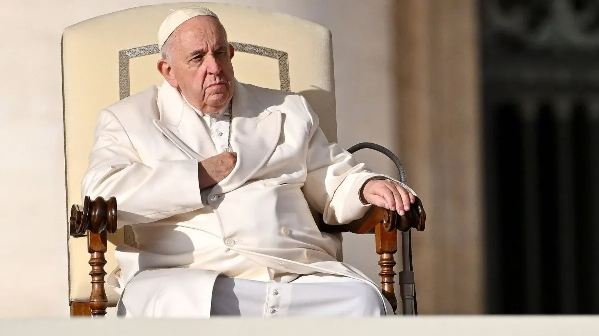 Papa francisc (sursă foto: The Portugal News)
