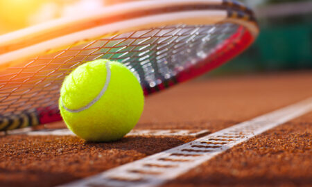 Tenis Sursa foto dreamstime.com