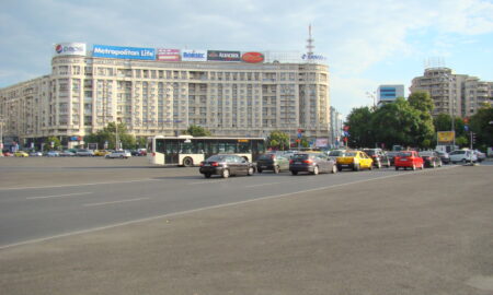 Trafic restricționat în Piața Victoriei, ca urmare a unor mitinguri