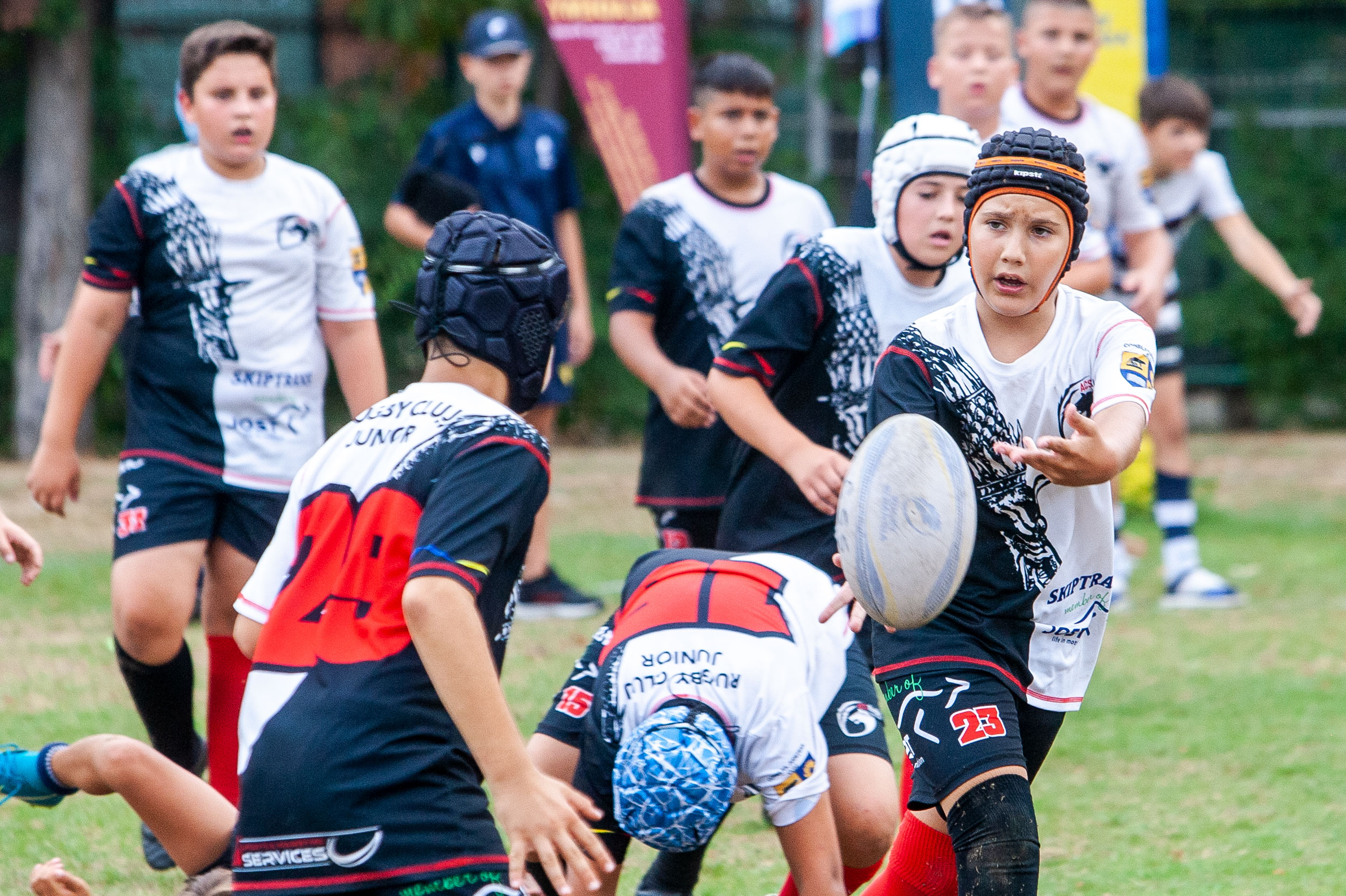 La turneul de rugby pentru juniori „Adrian Corneliu Andronic au participat copii cu vârste cuprinse între 4 și 14 ani (turneul de rugby pentru juniori Adrian Corneliu Andronic (sursă foto: Evenimentul Zilei / Răzvan Vălcăneanțu)