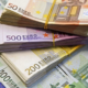mii de euro lunar Sursa foto replicaonline euro lunar Sursa foto replicaonline ce salarii au europarlamentarii
