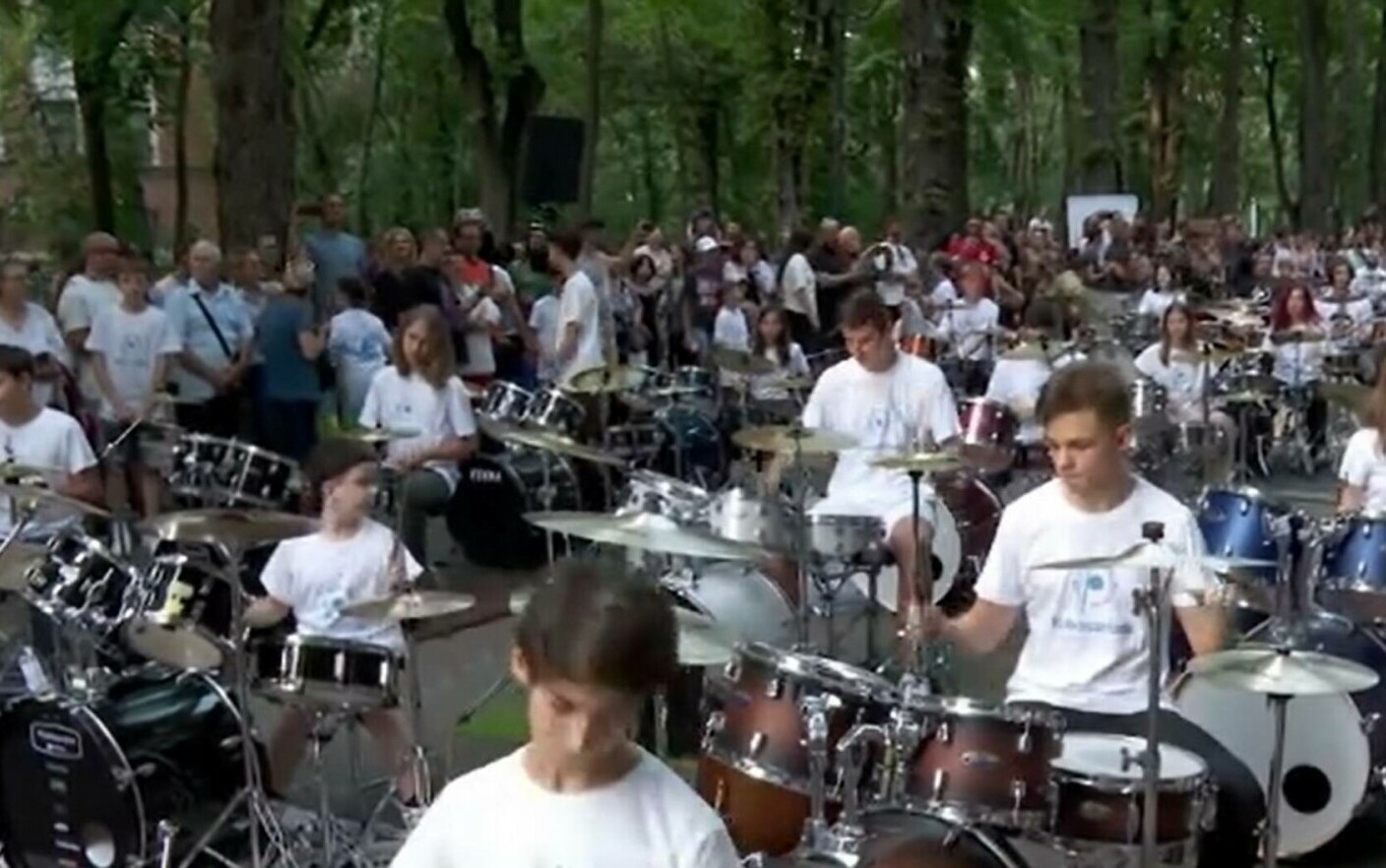Cel mai mare festival pentru toboșari. Zeci de muzicieni au cântat la unison