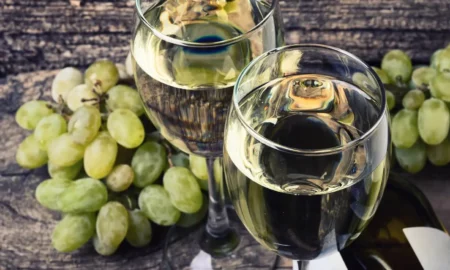 Vinul Pinot Gris, aromă unică și semnificație istorică. Cu ce alimente trebuie asociat