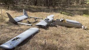 Dronă necunoscută prăbușită în Suceava, la doar 25 km de granița cu Ucraina: autoritățile investighează