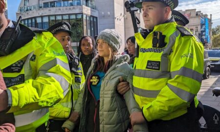 Activistă Greta Thunberg, arestată de poliție. Manifestare oprită în Londra