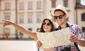 turisti, taxe cazare sursa foto zf