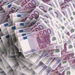 salariul lunar BANI, euro, sursa foto pixabay 660 e milioane de euro