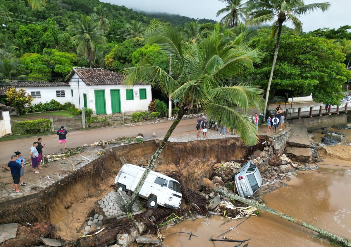 Stare de urgență în Brazilia. Ploi torențiale și fenomene extreme