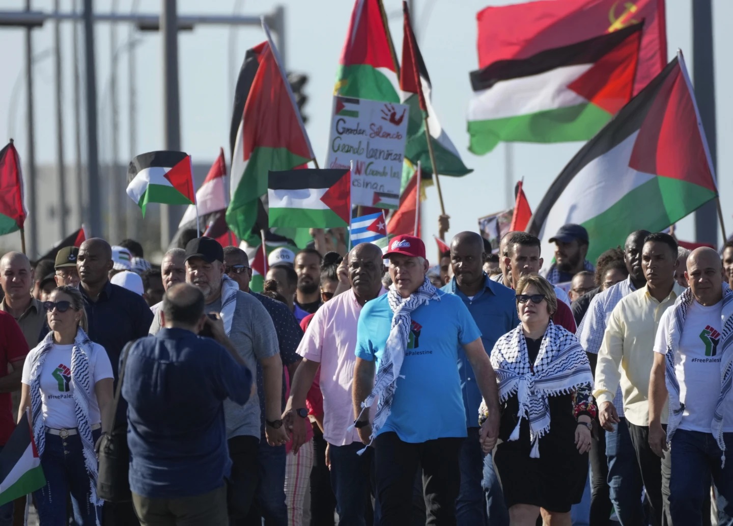 Marș pro-Palestina în fața ambasadei SUA. Israelul, acuzat de genocid