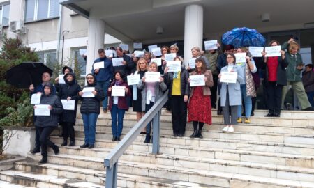 Proteste în toată țara! Angajații Caselor de Pensii, în grevă