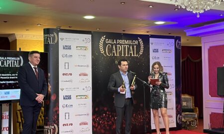 RAUL FILIP - Director Achiziții Altex România, pe scena Premiilor Capital (sursă foto: Infofinanciar)
