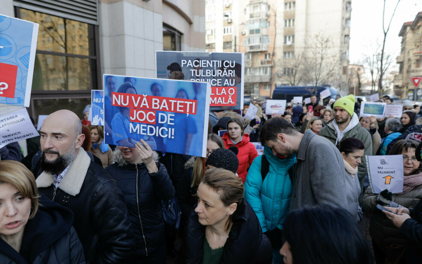 medicii amenință cu boicotare