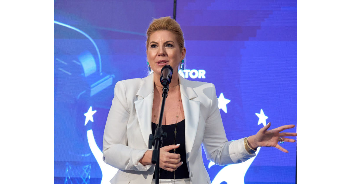 A doua ediție a competiției de idei de afaceri "Maratonul pentru Educație Antreprenorială" a început cu succes în orașul Galați. Echipa de elevi de la Liceul Teoretic "Emil Racoviță" a câștigat marele premiu al semifinalei județene cu proiectul lor numit PetIT.