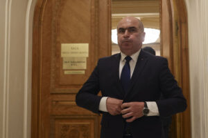 Căderea Guvernului Bolojan, subiect de speculații în presa rusă