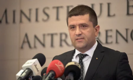 Blocaj la CFR: Trenurile moderne cumpărate cu miliarde zac nefolosite în Gara Obor