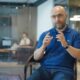 Cum să construiești slide-ul cu soluția care îți asigură succesul pitch-ului pentru finanțare VC
