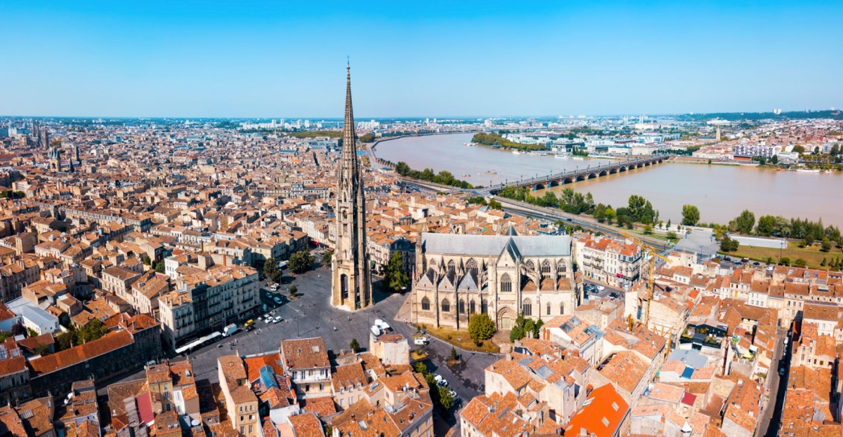 Descoperă orașul francez ideal pentru o escapadă de vară cu vinuri și gastronomie